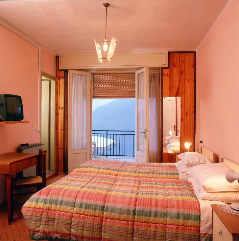Hotel Poggio D'Oro Riva di Solto Zimmer foto